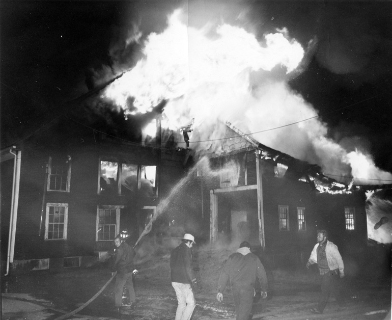 1970 Walter Lewis barn fire on Robin Hill Road