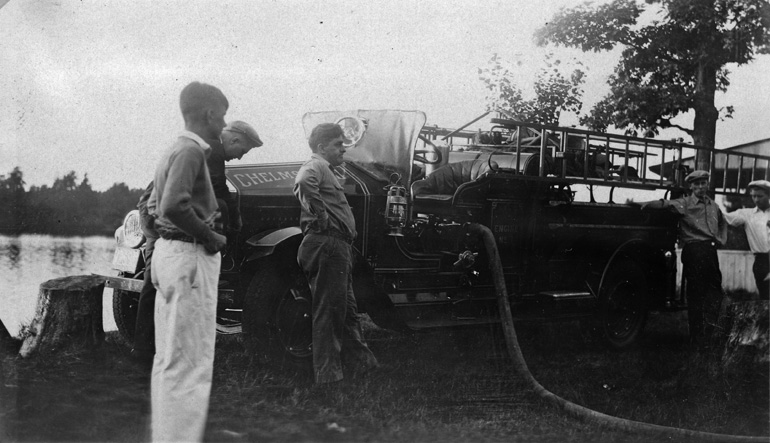 1926 Maxim 500 g.p.m. Pumper, Engine No. 1 at a lake pumping water