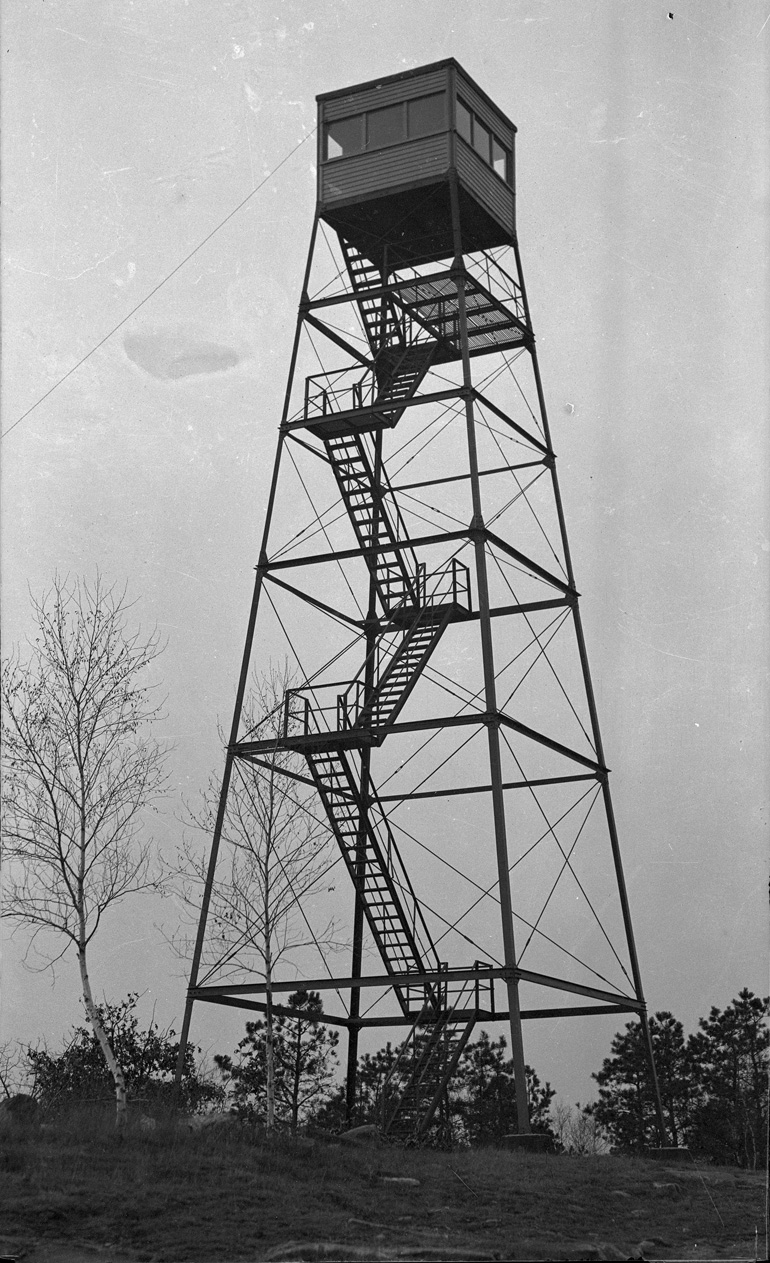 The Robins Hill Fire Tower 1918-1938