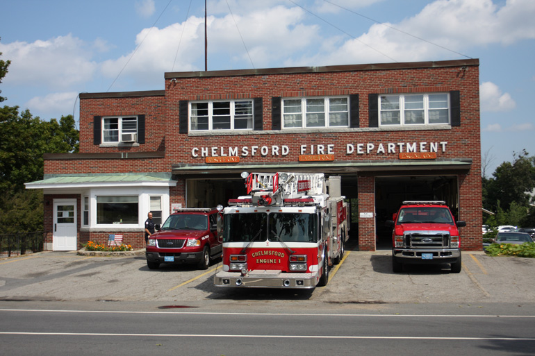Apparatus at Center Fire Station, 2005 Command Vehicle S-1, 2001 Fire/Rescue E-1,
2008 Rescue Vehicle R-2